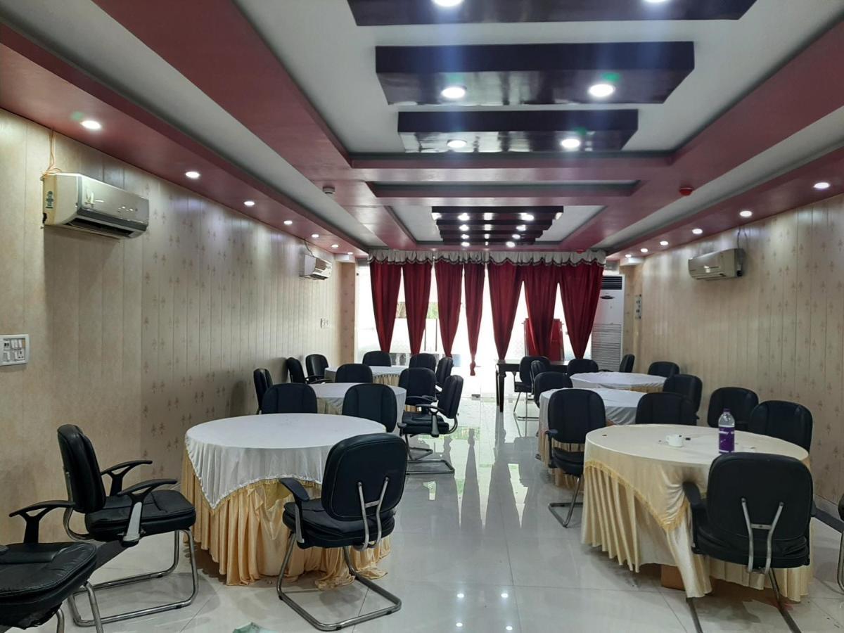 Hotel Platinum Plaza Rohtak Kültér fotó