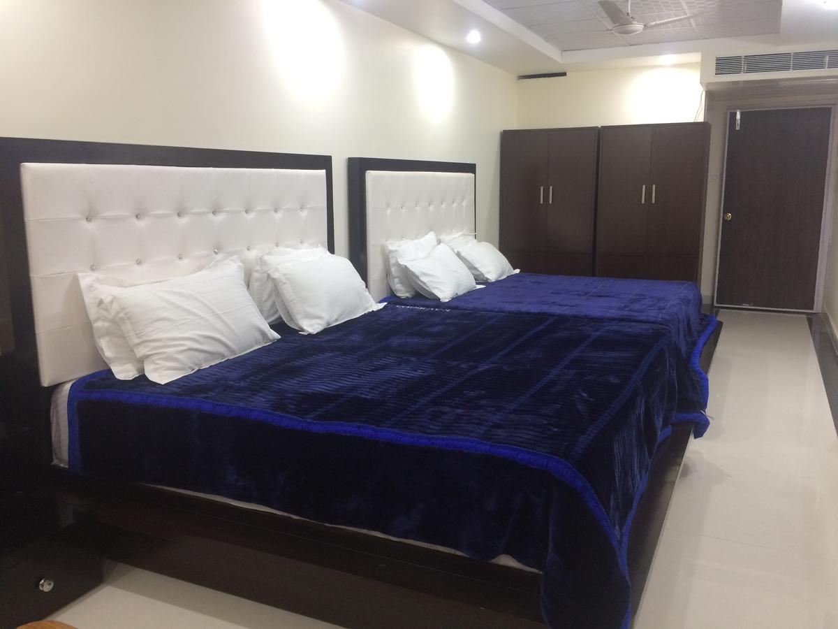 Hotel Platinum Plaza Rohtak Kültér fotó