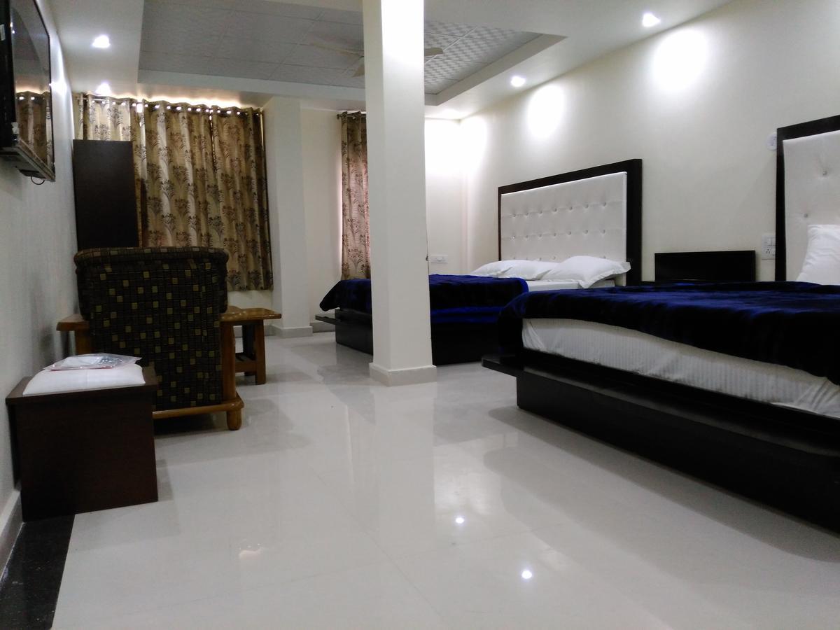 Hotel Platinum Plaza Rohtak Kültér fotó