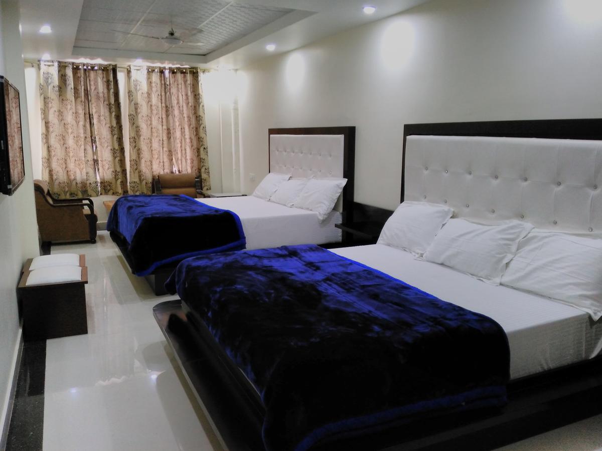 Hotel Platinum Plaza Rohtak Kültér fotó