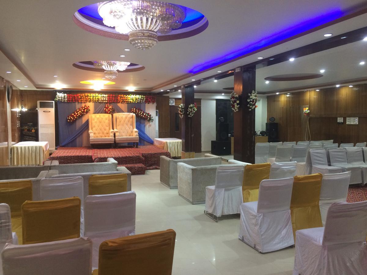 Hotel Platinum Plaza Rohtak Kültér fotó