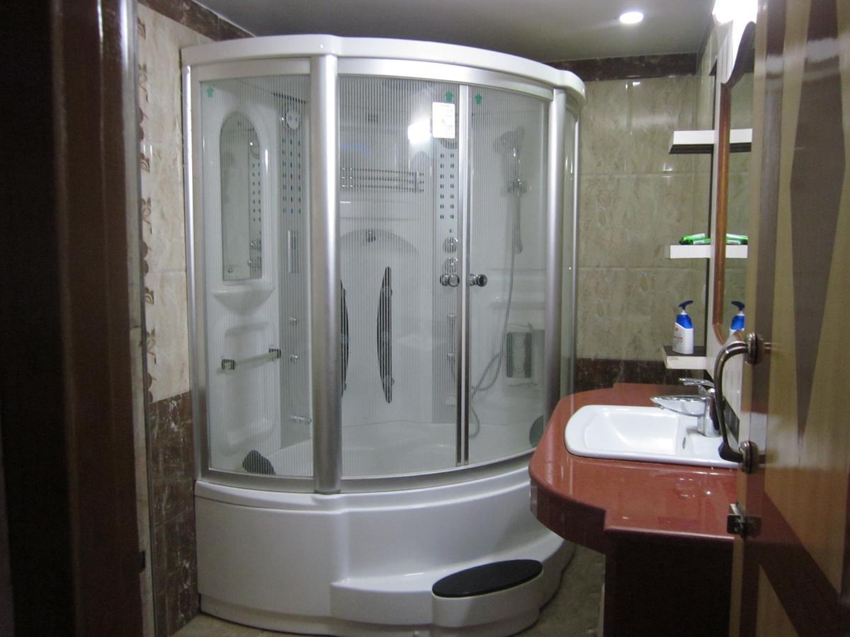 Hotel Platinum Plaza Rohtak Kültér fotó