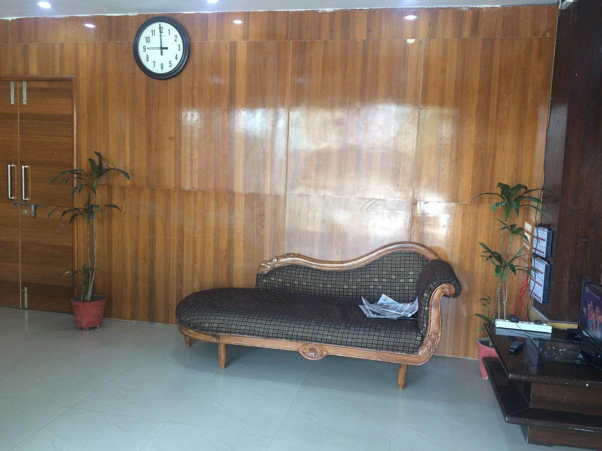 Hotel Platinum Plaza Rohtak Kültér fotó